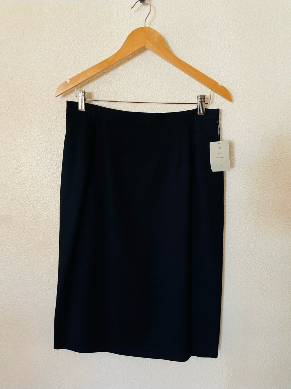 Orvis Dark Blue Navy Women's Pencil Skirt 100% Wool Size 14 NWT